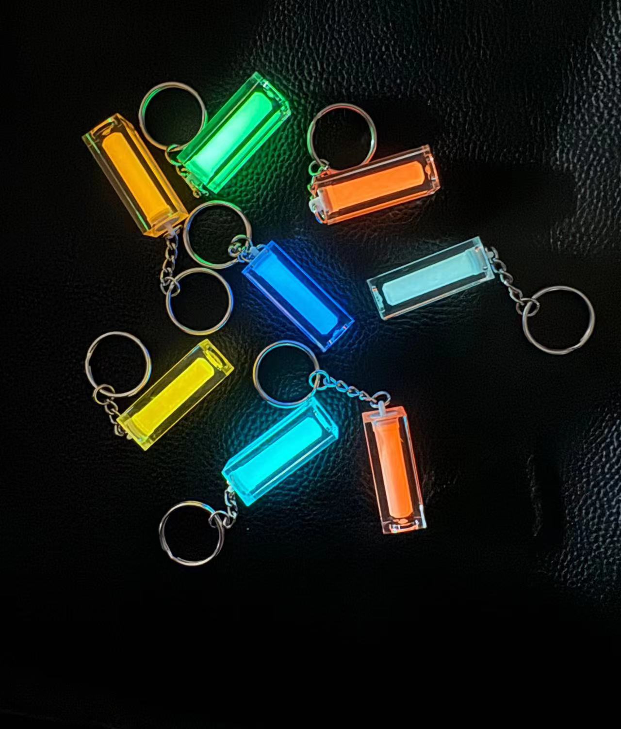 Nightglow Pendant, Key Bag Pen - огляд і ціна Tritium Gas Tube